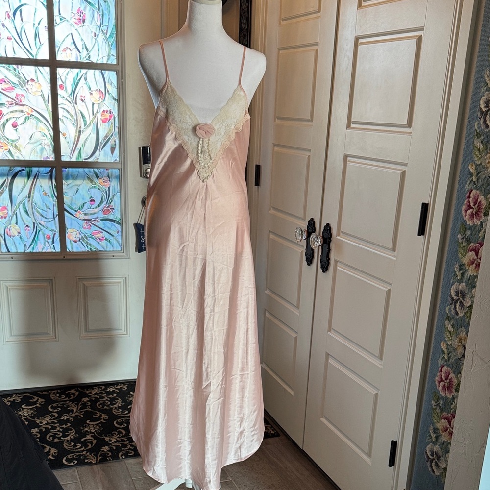 Chic Blush Lace-Accent Slip Dress - Picture 5 of 6
